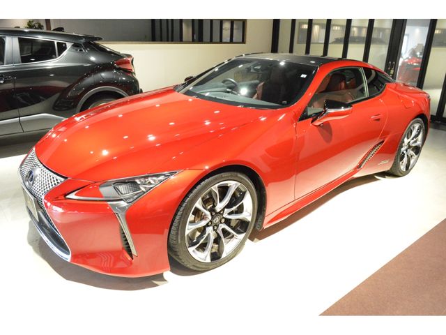 Lexus LC 2018-01 191409-1