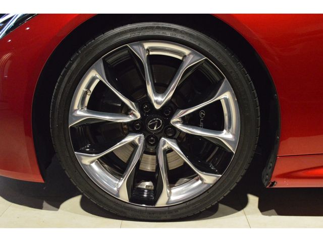 Lexus LC 2018-01 191409-11