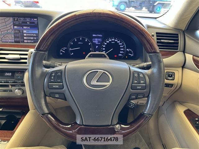 Lexus LS 2013-01 388238-13
