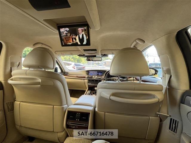 Lexus LS 2013-01 388238-17