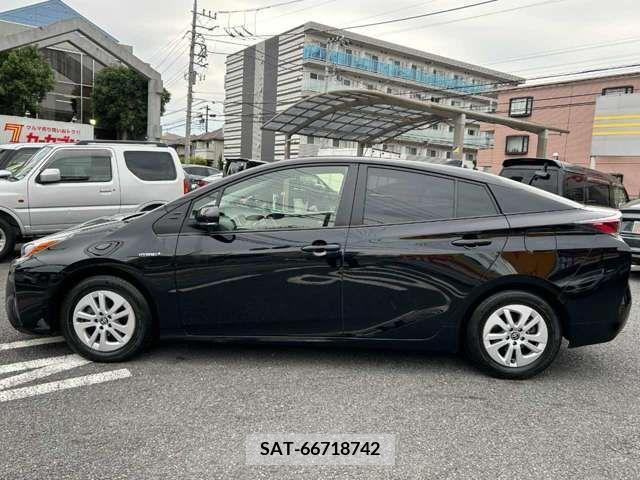 Toyota PRIUS 2017-07 322390-7