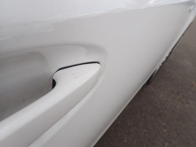 Toyota PRIUS ALPHA 2014-06 182483-6
