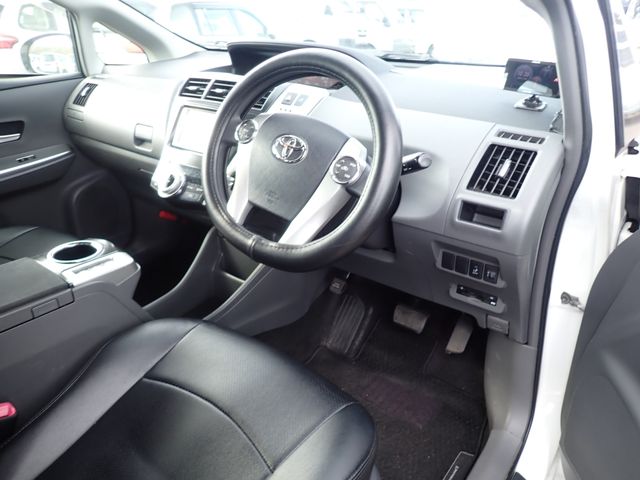 Toyota PRIUS ALPHA 2014-06 182483-11