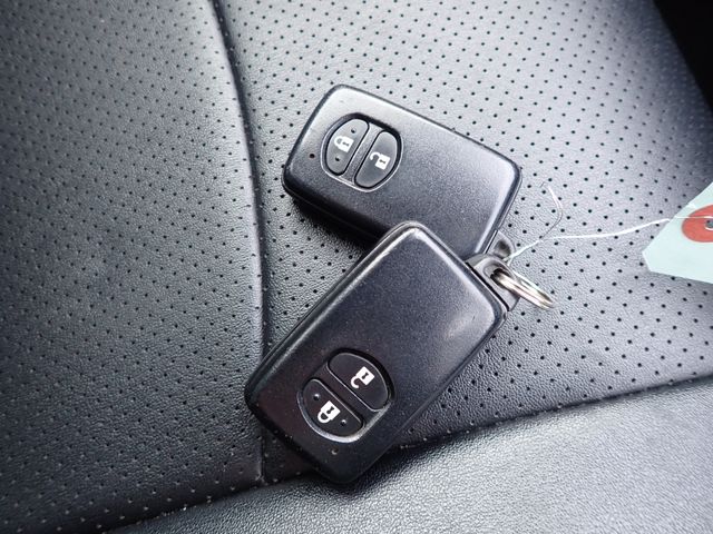 Toyota PRIUS ALPHA 2014-06 182483-20