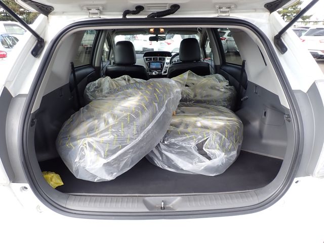 Toyota PRIUS ALPHA 2014-06 182483-24