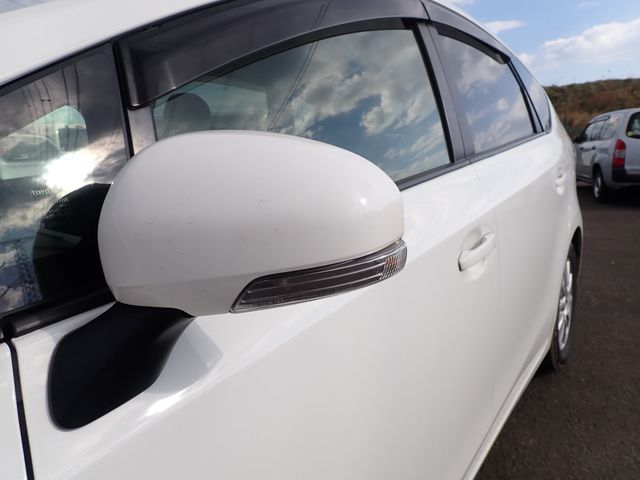 Toyota PRIUS ALPHA 2014-06 182483-5
