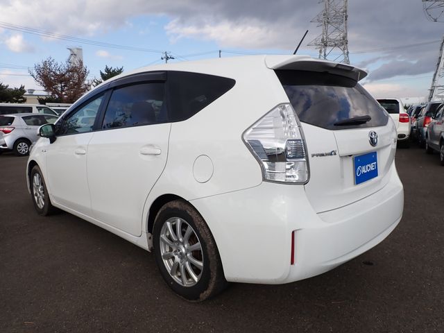 Toyota PRIUS ALPHA 2014-06 182483-2