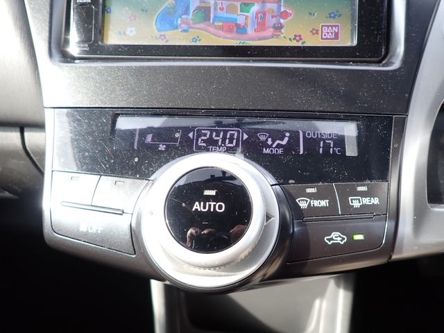 Toyota PRIUS ALPHA 2014-06 182483-14