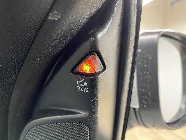 Volvo XC60 2014-02 10867-6