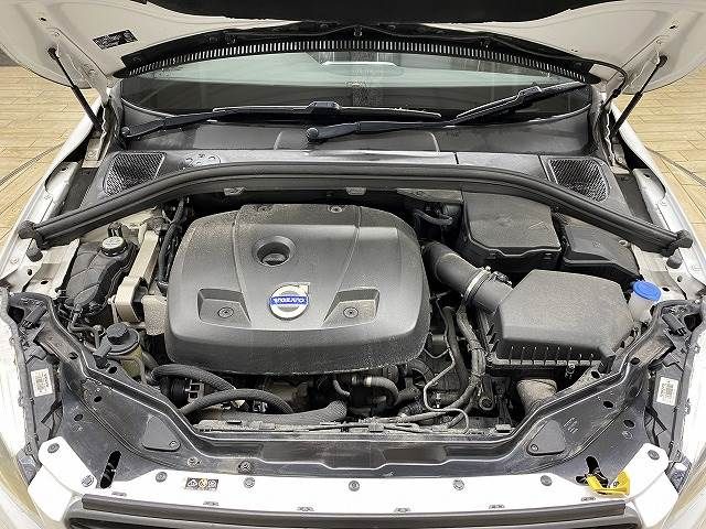 Volvo XC60 2014-02 10867-19