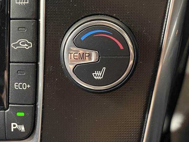 Volvo XC60 2014-02 10867-5