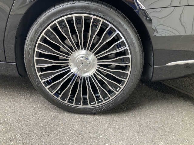 Mercedes Benz S-CLASS 2018-10 22793-6