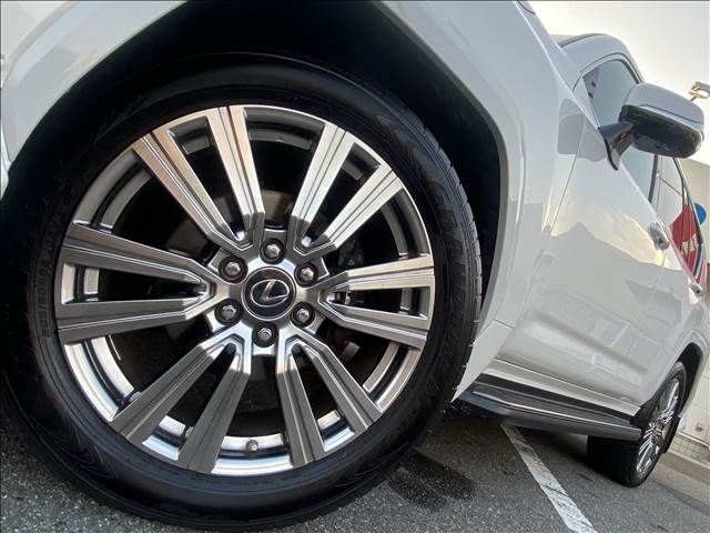 Lexus LX 2023-01 24084-8