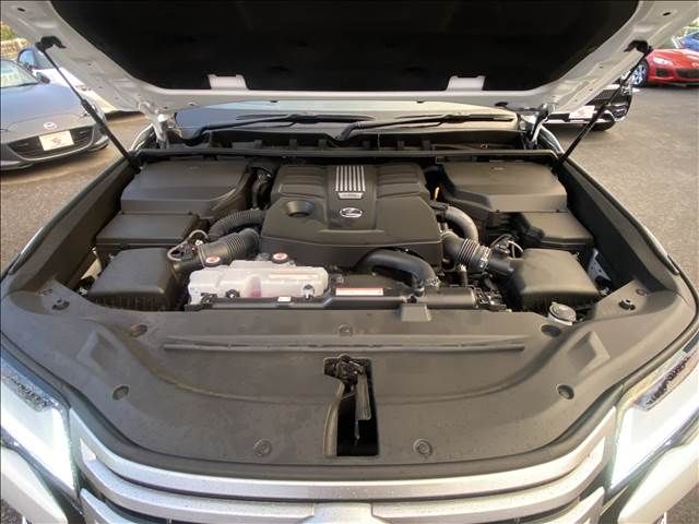 Lexus LX 2023-01 24084-14