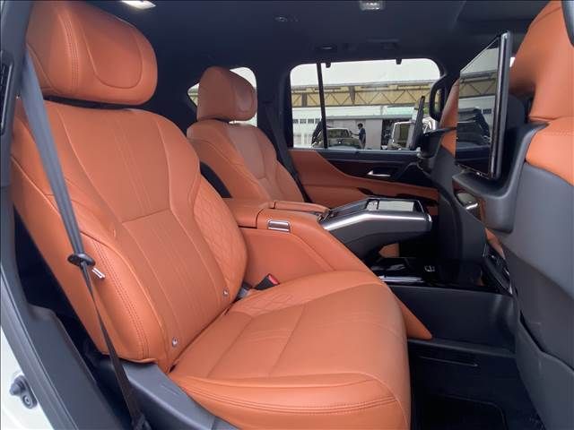 Lexus LX 2023-01 24084-7