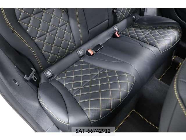 Amg C-CLASS 2018-05 319109-17