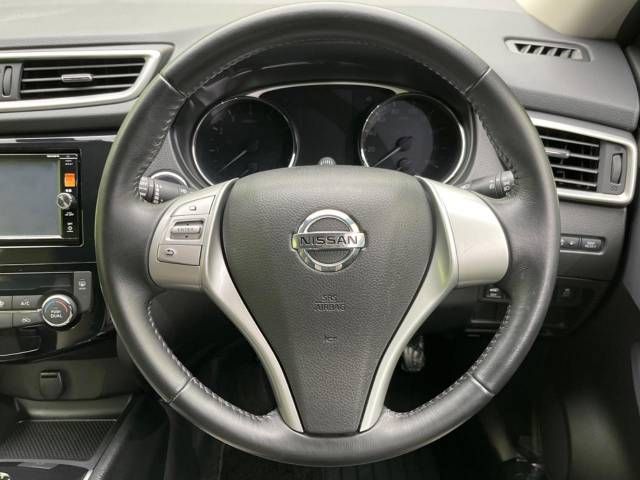 Nissan X-TRAIL 2016-03 194866-11