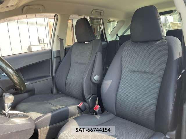 Toyota RACTIS 2013-03 202869-17