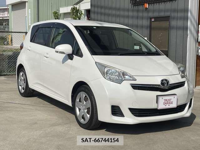 Toyota RACTIS 2013-03 202869-5