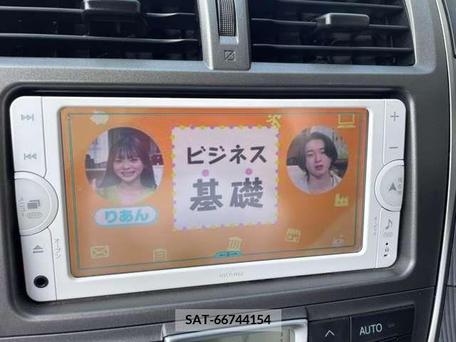 Toyota RACTIS 2013-03 202869-9
