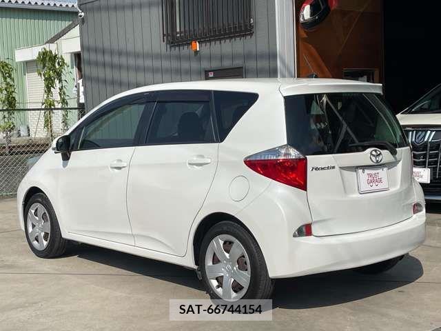 Toyota RACTIS 2013-03 202869-2