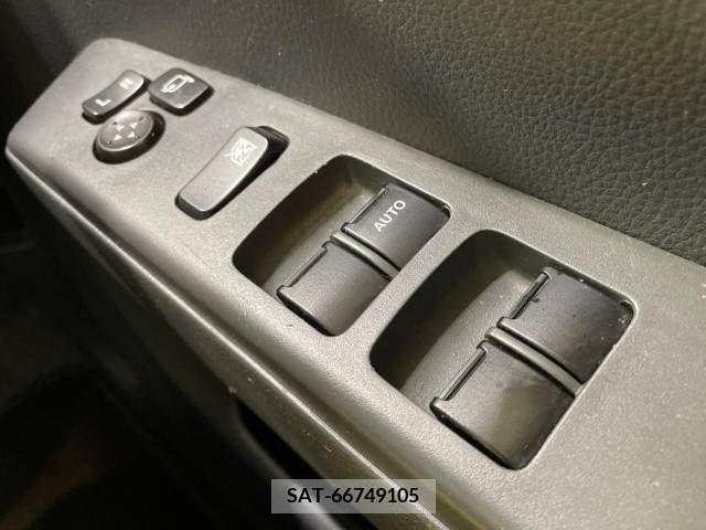 Suzuki MR WAGON 2011-09 311506-6