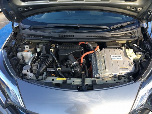 Nissan NOTE 2017-02 18267-5