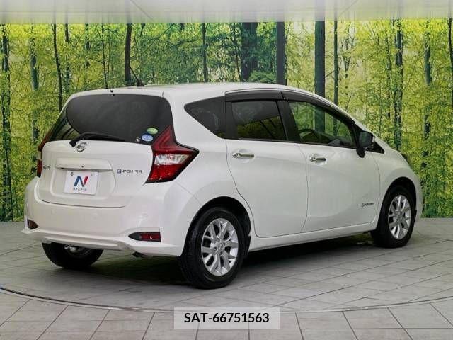 Nissan NOTE 2018-02 279874-17