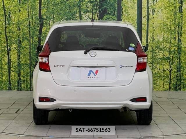 Nissan NOTE 2018-02 279874-15