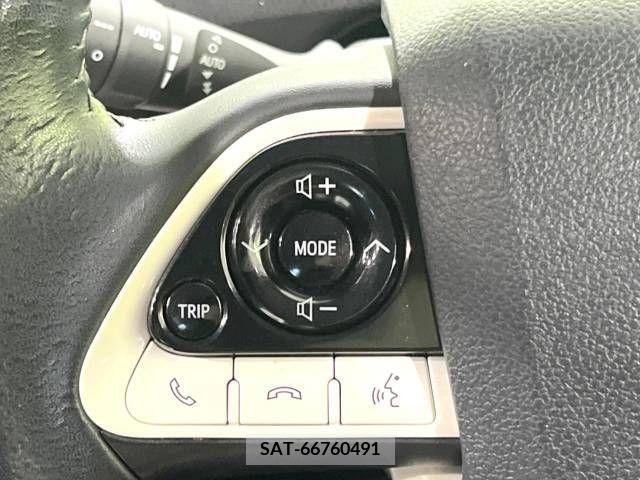 Toyota PRIUS 2016-07 383625-6