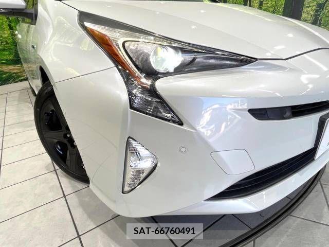 Toyota PRIUS 2016-07 383625-12