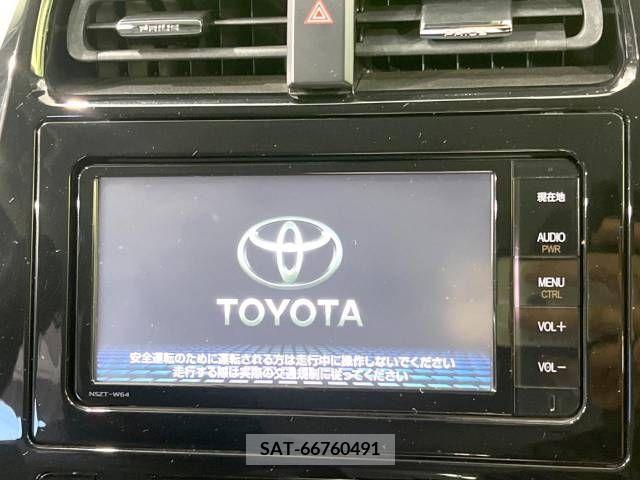 Toyota PRIUS 2016-07 383625-2
