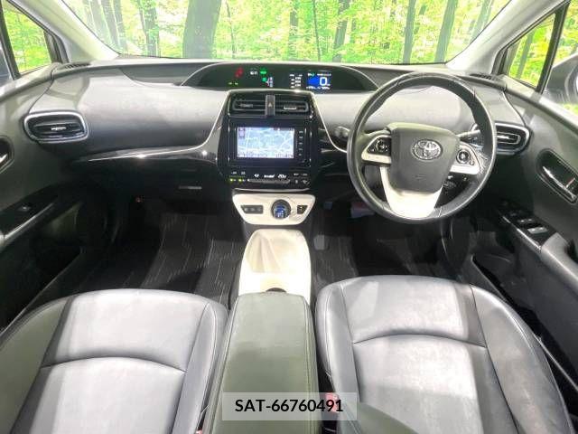 Toyota PRIUS 2016-07 383625-1