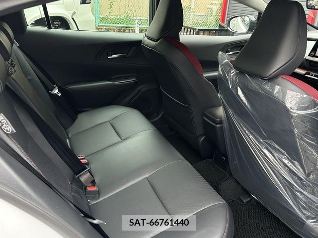 Toyota PRIUS 2023-06 201366-18