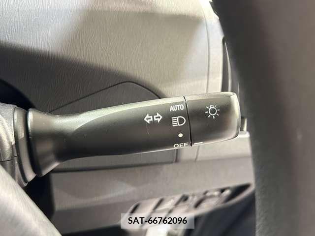 Toyota PRIUS 2014-01 322146-15