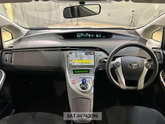 Toyota PRIUS 2014-01 322146-18