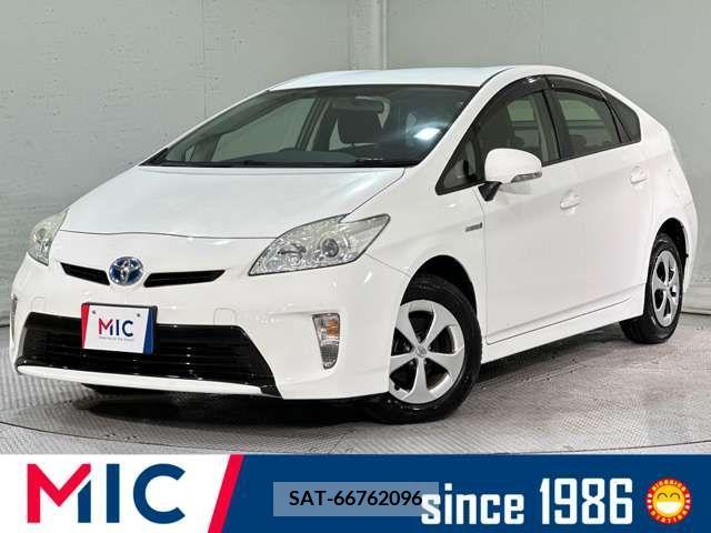 Toyota PRIUS 2014-01 322146-5