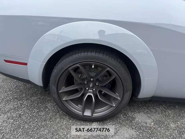 Dodge CHALLENGER 2022-06 205295-16