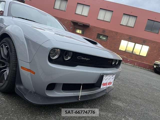 Dodge CHALLENGER 2022-06 205295-13