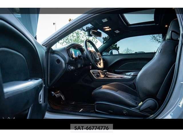 Dodge CHALLENGER 2022-06 205295-18