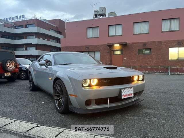Dodge CHALLENGER 2022-06 205295-12