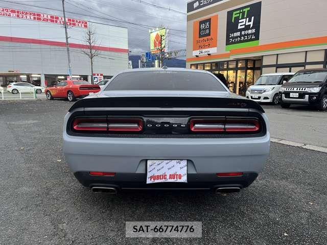 Dodge CHALLENGER 2022-06 205295-6