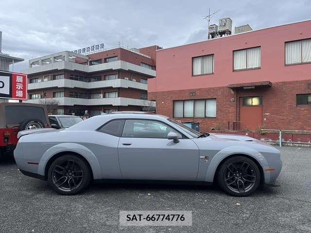 Dodge CHALLENGER 2022-06 205295-5