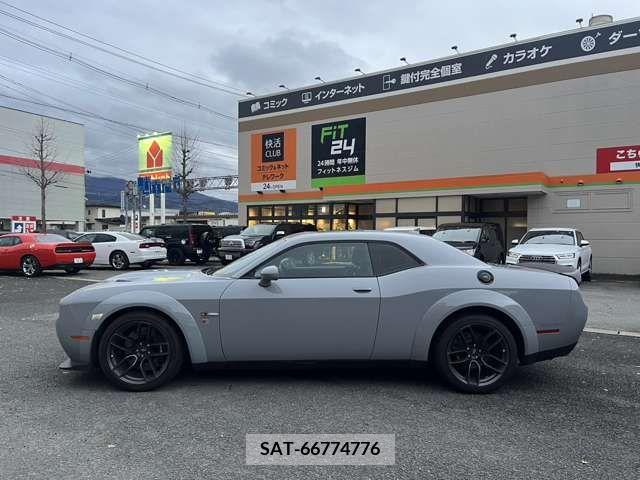Dodge CHALLENGER 2022-06 205295-4