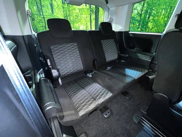 Mitsubishi DELICA D5 2023-04 19306-9