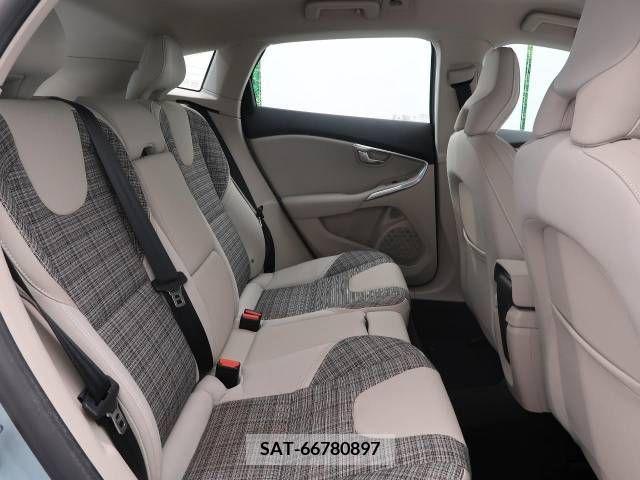 Volvo V40 2017-07 353025-11