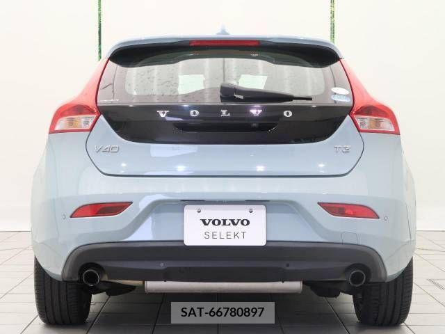 Volvo V40 2017-07 353025-17