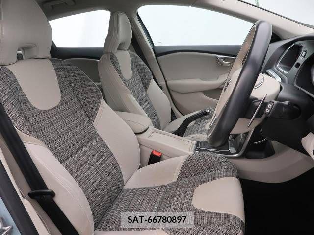 Volvo V40 2017-07 353025-10