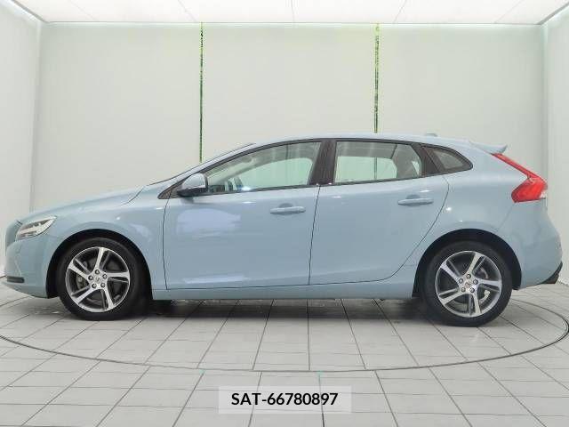 Volvo V40 2017-07 353025-16