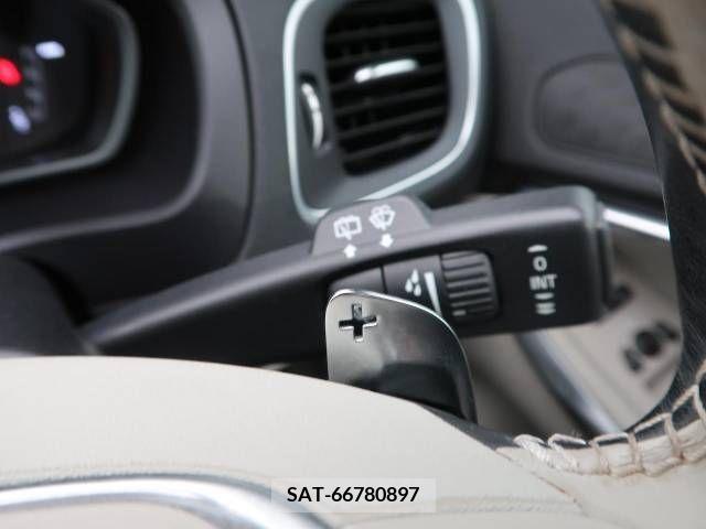 Volvo V40 2017-07 353025-7